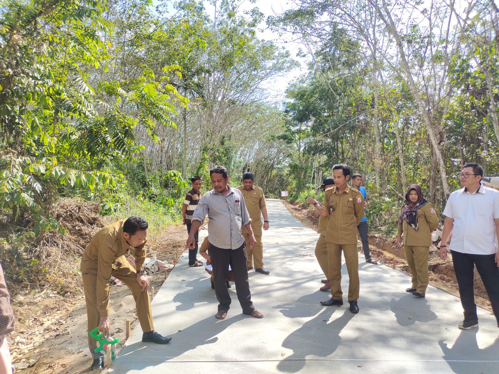 Pembangunan Cor Jalan Desa Di Kecamatan Banyuasin Tiga