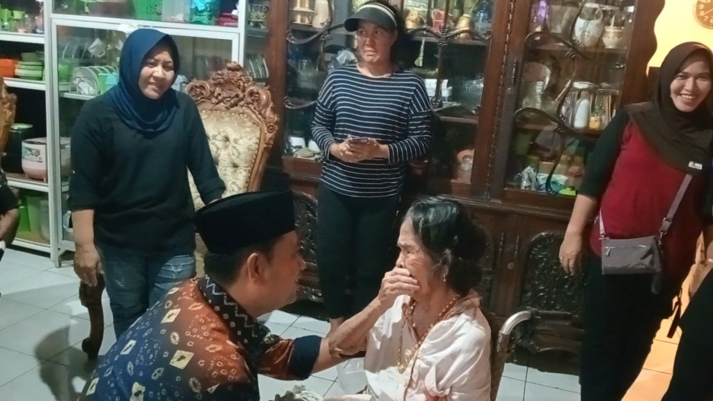 H, Askolani Bersilaturahmi Di Kediaman HJ, Karmila